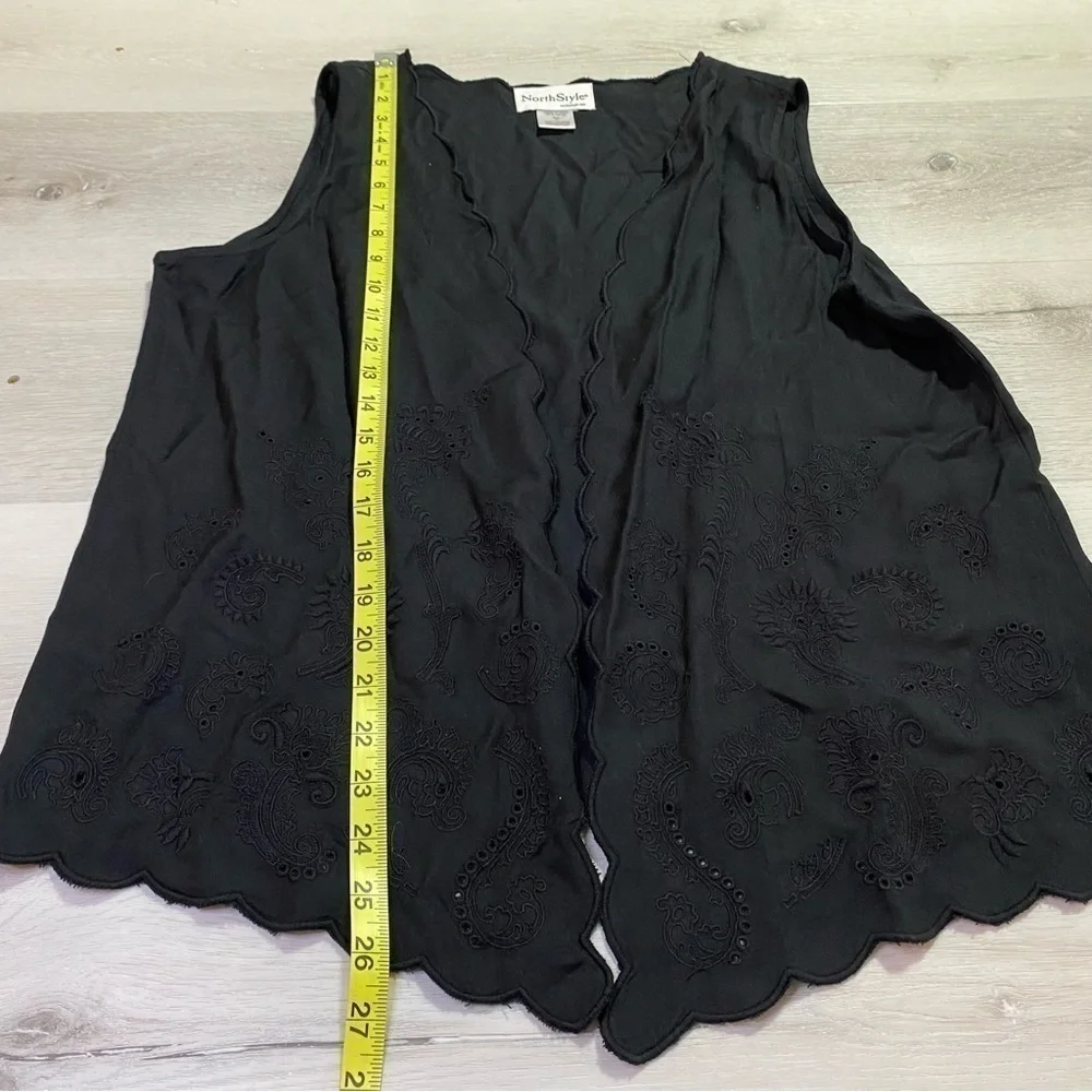 NorthStyle Black Scalloped Eyelet Detail Open Flowy Vest, Size Medium